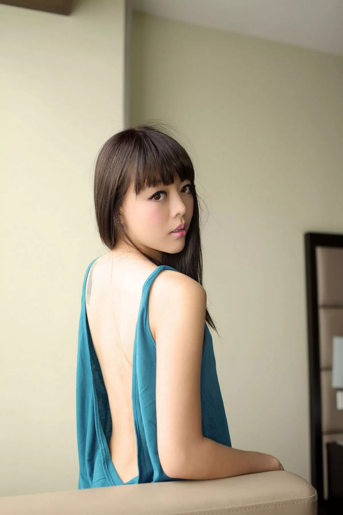 [XiuRen秀人网]第001期Viki写真 [86P]